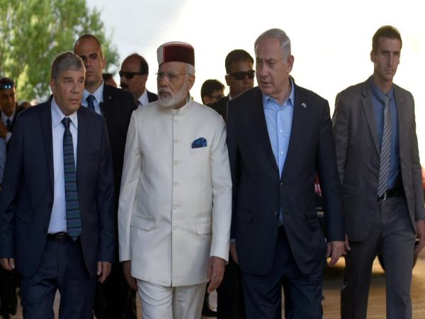 PICS: इजरायल में हिमाचली टोपी को मोदी ने बनाया सर का ताज PICS: इजरायल में हिमाचली टोपी को मोदी ने बनाया सर का ताज