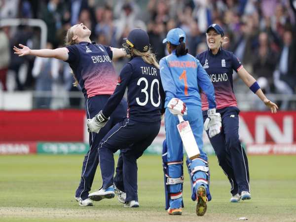 ICC Womens World Cup 2017: बेटियां वर्ल्ड कप हार गईं, पर दिल जीत लिया ICC Womens World Cup 2017: बेटियां वर्ल्ड कप हार गईं, पर दिल जीत लिया