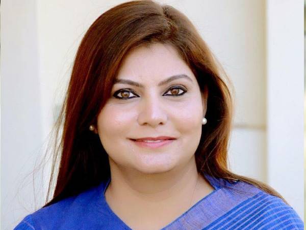 नेत्री को कहा नादान