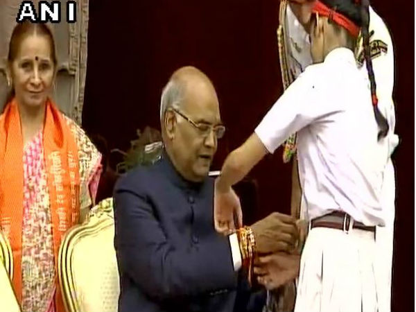 राष्ट्रपति ने बंधवाई राखी
