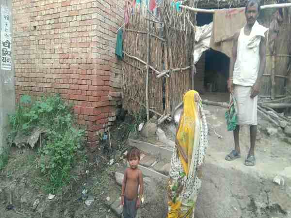 गांव मे हालात गंभीर