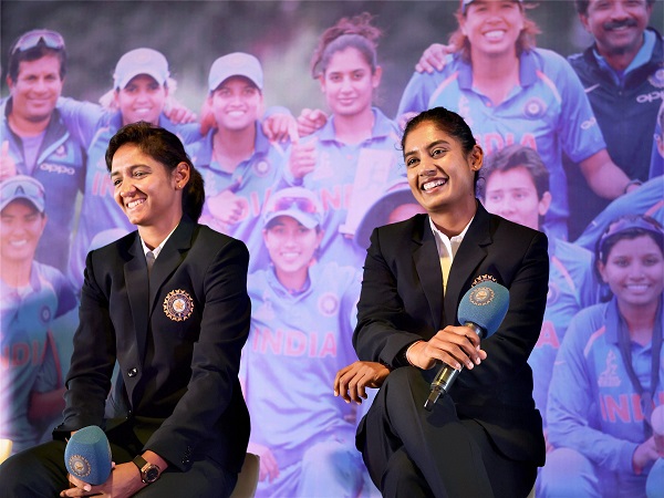 KBC में पहुंची मितली एंड कंपनी, इस संस्था को दे दिए जीते हुए रुपए KBC में पहुंची मितली एंड कंपनी, इस संस्था को दे दिए जीते हुए रुपए