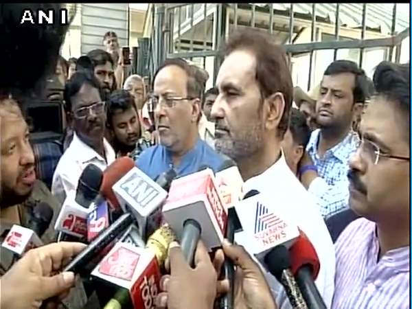 रिसॉर्ट में छापा: कांग्रेस विधायक ने कहा- हम यहां पार्टी करने नहीं आए, आस पास घूम रहे बंदूकधारी रिसॉर्ट में छापा: कांग्रेस विधायक ने कहा- हम यहां पार्टी करने नहीं आए, आस पास घूम रहे बंदूकधारी