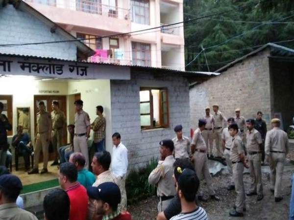शिमला: गद्दी समुदाय के लोगों को मिल गई सीएम वीरभद्र के खिलाफ और तगड़ी वजह शिमला: गद्दी समुदाय के लोगों को मिल गई सीएम वीरभद्र के खिलाफ और तगड़ी वजह