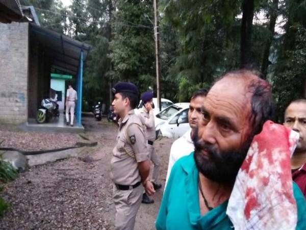 शिमला: गद्दी समुदाय के लोगों को मिल गई सीएम वीरभद्र के खिलाफ और तगड़ी वजह शिमला: गद्दी समुदाय के लोगों को मिल गई सीएम वीरभद्र के खिलाफ और तगड़ी वजह