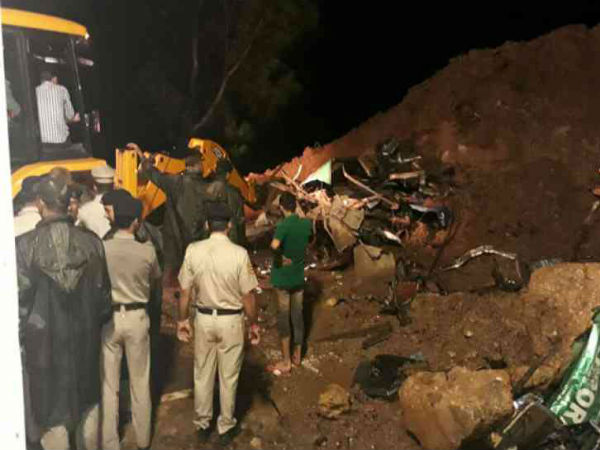 हिमाचल प्रदेश: टूटा हुआ पहाड़ का टुकड़ा बस से टकराया, 25 लोगों के मौत की आशंका हिमाचल प्रदेश: टूटा हुआ पहाड़ का टुकड़ा बस से टकराया, 25 लोगों के मौत की आशंका