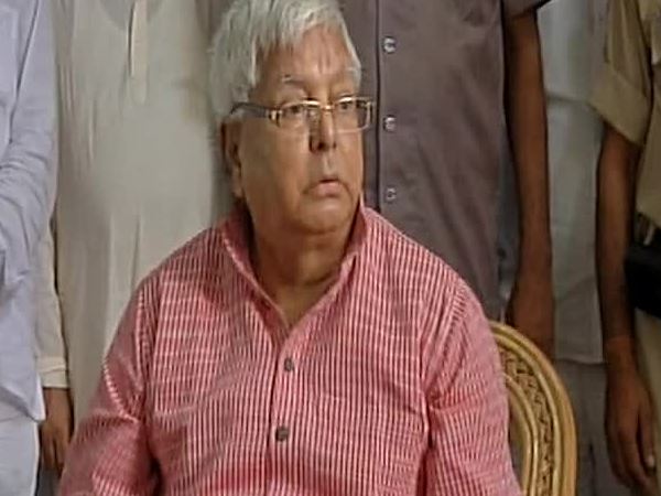 लालू का रिपोर्ट कार्ड: तेजस्वी सबसे बेहतर मंत्री, डर गए थे नीतीश लालू का रिपोर्ट कार्ड: तेजस्वी सबसे बेहतर मंत्री, डर गए थे नीतीश
