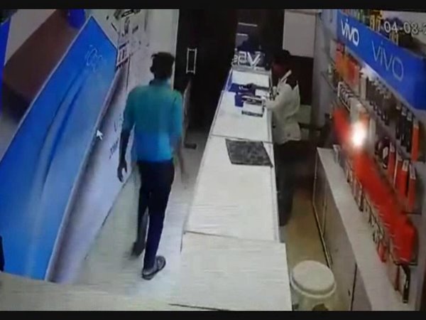 SmartPhone Mobile theft Live Video SmartPhone Mobile theft Live Video