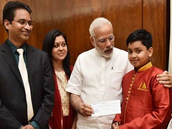 10 साल के बच्चे ने सेना के लिए दान किया खुद मिली प्राइज मनी, पीएम ने दी बधाई 10 साल के बच्चे ने सेना के लिए दान किया खुद मिली प्राइज मनी, पीएम ने दी बधाई