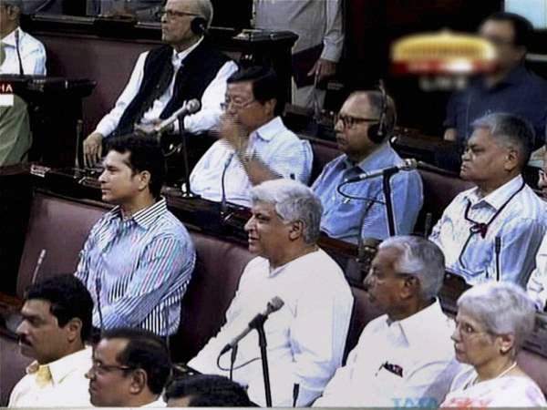 राज्यसभा में सचिन और रेखा की खराब परफॉर्मेंस पर उठे सवाल राज्यसभा में सचिन और रेखा की खराब परफॉर्मेंस पर उठे सवाल