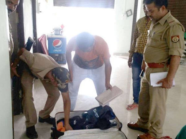 यूपी से आतंकी पकड़े जाने के बाद अब 6 बांग्लादेशी संदिग्ध चढ़े हत्थे यूपी से आतंकी पकड़े जाने के बाद अब 6 बांग्लादेशी संदिग्ध चढ़े हत्थे