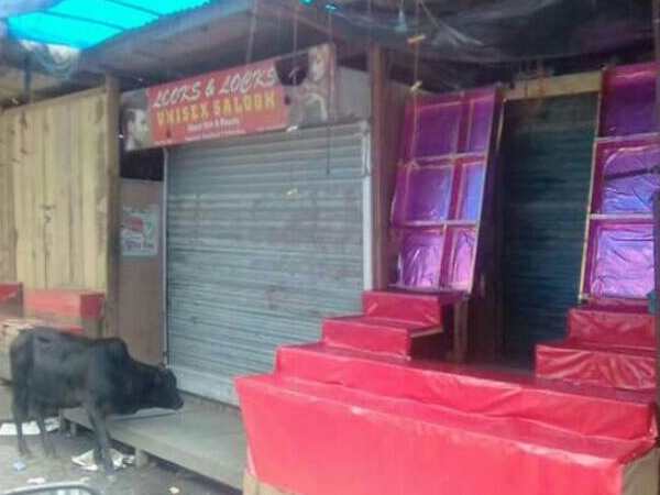 देवभूमि में गाय से दुराचार, सांंप्रदायिक तनाव, थाने को घेरा देवभूमि में गाय से दुराचार, सांंप्रदायिक तनाव, थाने को घेरा