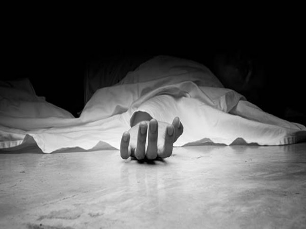 बेटी के वॉट्सएप लत से परेशान पिता ने तोड़ा मोबाइल तो कर ली आत्महत्या बेटी के वॉट्सएप लत से परेशान पिता ने तोड़ा मोबाइल तो कर ली आत्महत्या