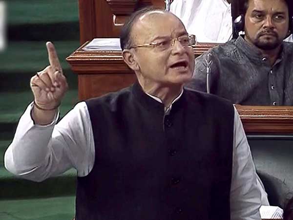 आधार को पैन से जोड़ने की कोई समय सीमा नहीं: अरुण जेटली आधार को पैन से जोड़ने की कोई समय सीमा नहीं: अरुण जेटली