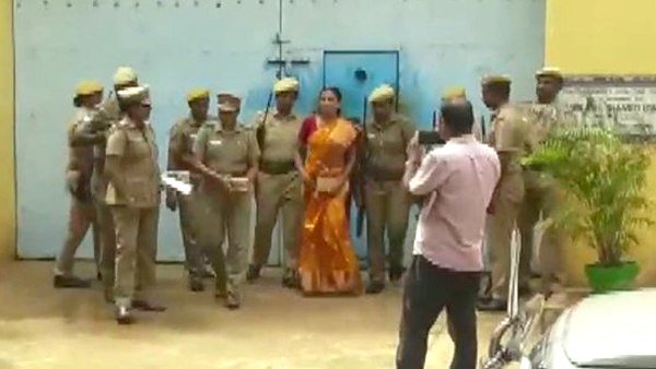 Rajiv Gandhi's murderer Nalini is in jail for 27 years