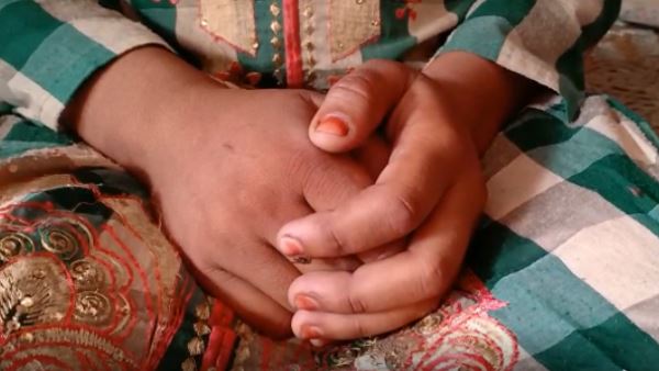 Husband caught wife in objectionable condition