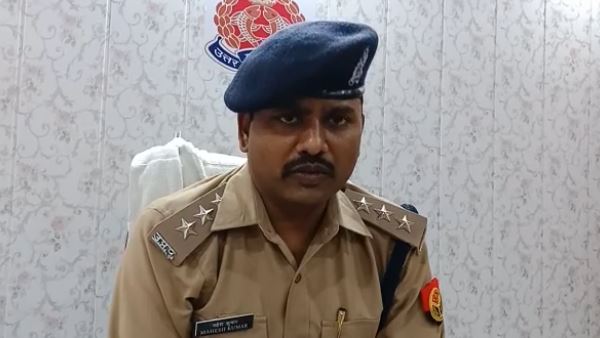 Police on Jhanda Pallah on the orders of Panchayat