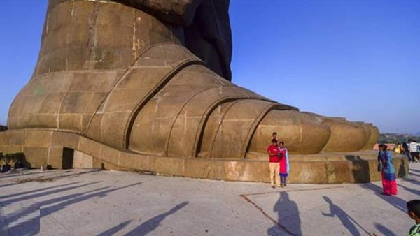 27 lakh people reached the Statue of Unity in a year