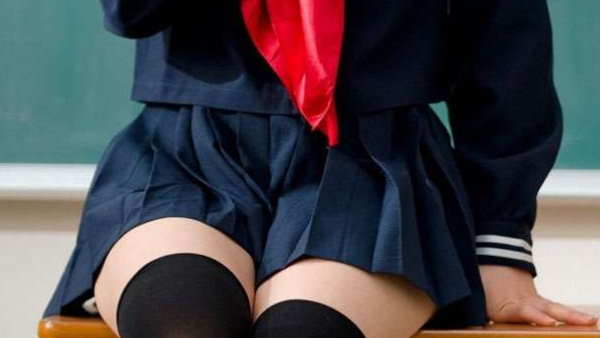 Students gang-raped the student by showing porn