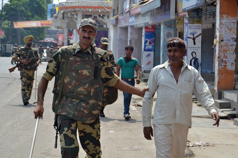 सांप्रदायिक हिंसा (फ़ाइल फ़ोटो) सांप्रदायिक हिंसा (फ़ाइल फ़ोटो)