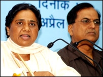 इंजीनियर हत्याकाँड से राजनीति गरमाई इंजीनियर हत्याकाँड से राजनीति गरमाई