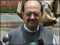 'कांग्रेस से दूरी के लिए दिग्विजय दोषी' 'कांग्रेस से दूरी के लिए दिग्विजय दोषी'