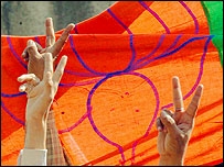 शिव सेना और भाजपा में समझौता शिव सेना और भाजपा में समझौता
