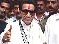 नरेंद्र मोदी स्वयंभू नेता हैं: बाल ठाकरे नरेंद्र मोदी स्वयंभू नेता हैं: बाल ठाकरे