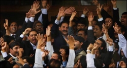पाकिस्तान में जश्न का माहौल पाकिस्तान में जश्न का माहौल
