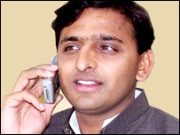 'राहुल फ़ैक्टर' और अखिलेश का राजतिलक 'राहुल फ़ैक्टर' और अखिलेश का राजतिलक