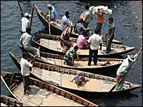 मोबाइल पर मिलेगा तूफ़ान का अलर्ट मोबाइल पर मिलेगा तूफ़ान का अलर्ट