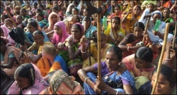 सीपीएम के गढ़ पर आदिवासियों का धावा सीपीएम के गढ़ पर आदिवासियों का धावा