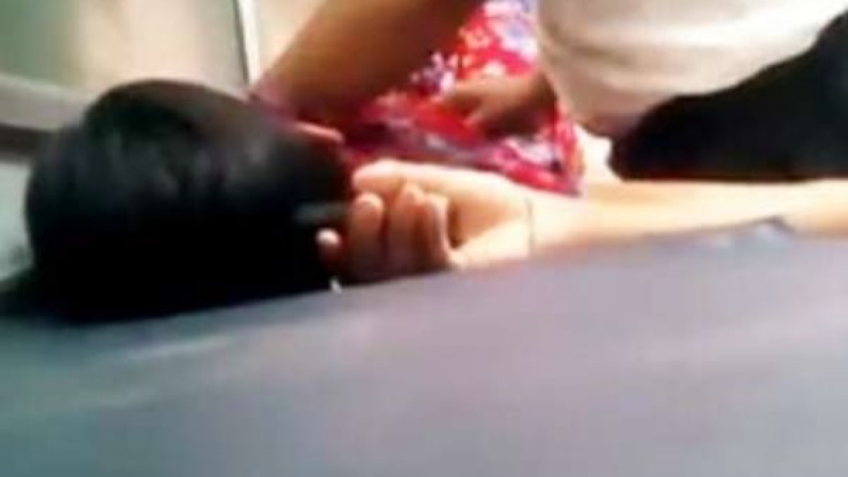 चेकअप के बहाने लड़कियों को क्लीनिक के भीतर ले जाकर डॉक्टर करता था छेड़छाड़  | Rajasthan doctor molested girls in clinic jodhpur - Hindi Oneindia