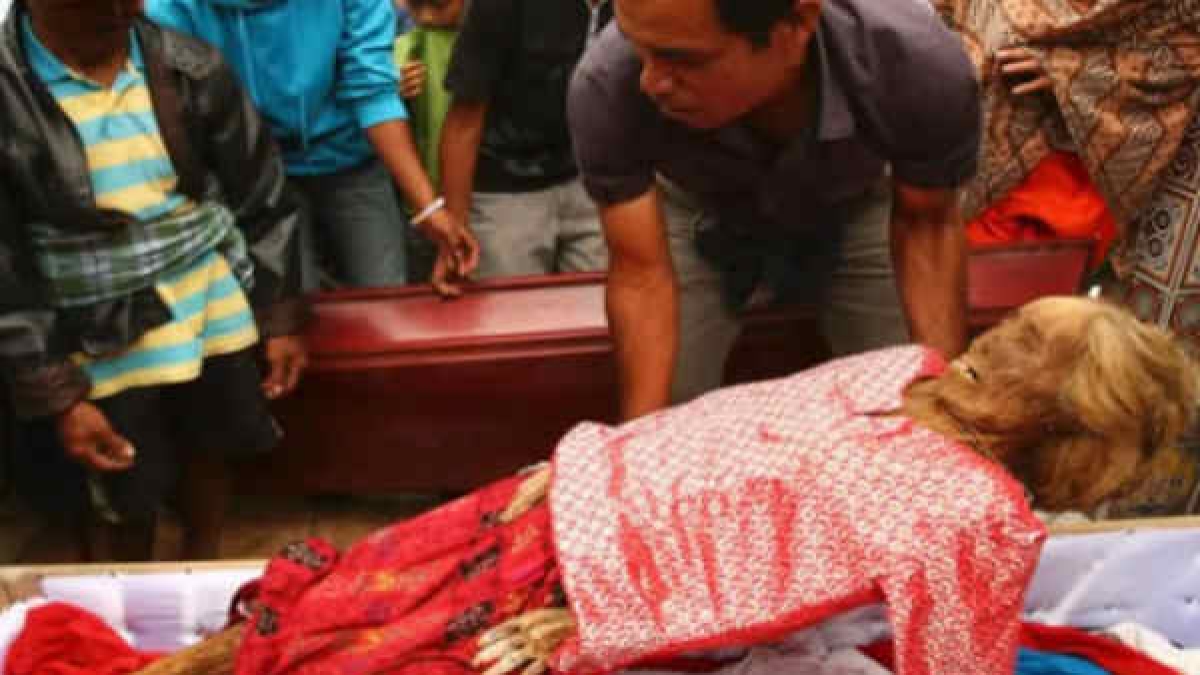 टाना टोराजा के पहाड़ों पर