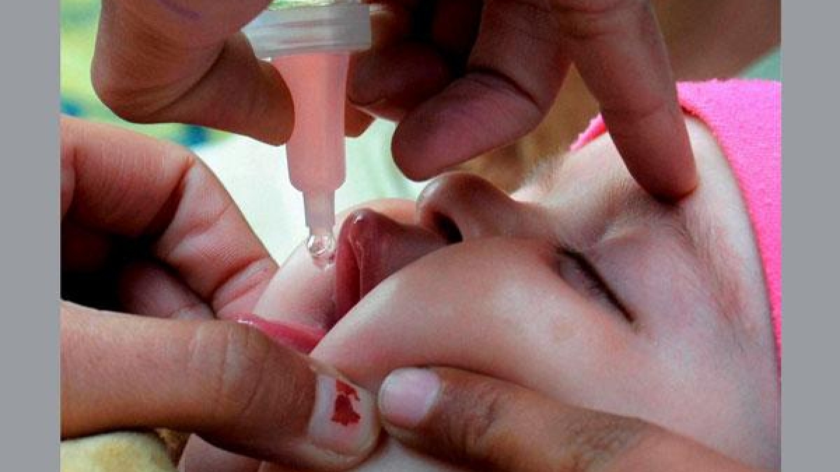पाकिस्तान में पोलिया टीम पर आतंकी हमला, 2 की मौत पाकिस्तान में पोलिया टीम पर आतंकी हमला, 2 की मौत