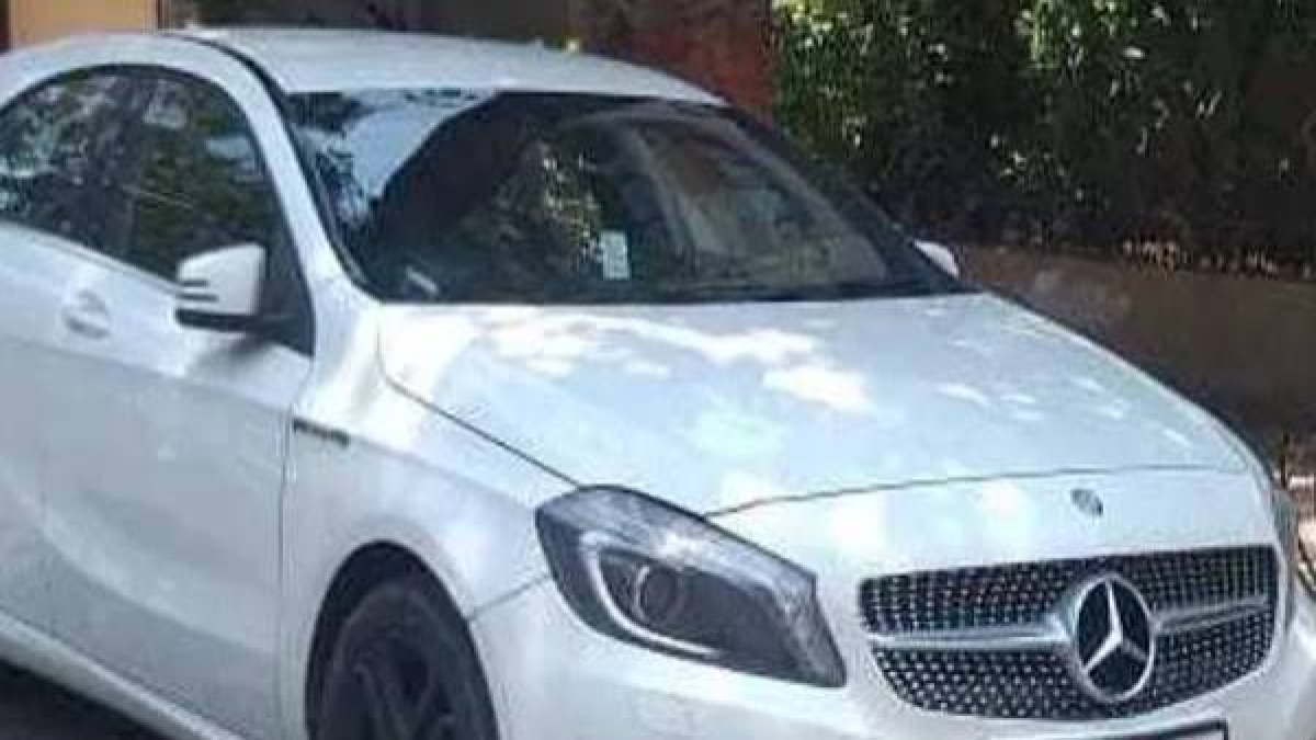 मर्सिडीज बेंज ने बेची 200 कारे