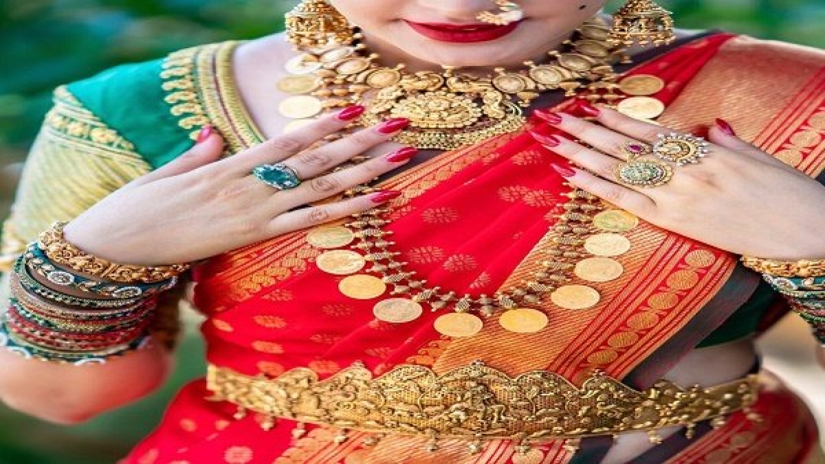 सोना फिर से लुढ़का