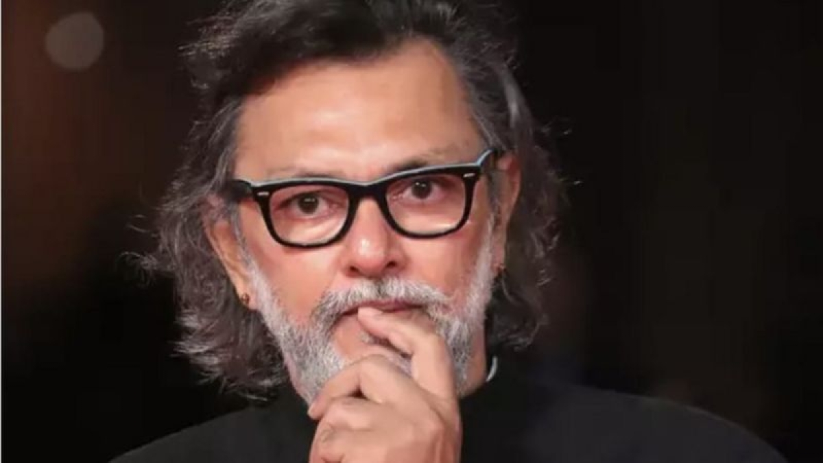 Rakeysh Omprakash Mehra reveals the story behind Amitabh Bachchans current look Rakeysh Omprakash Mehra reveals the story behind Amitabh Bachchans current look