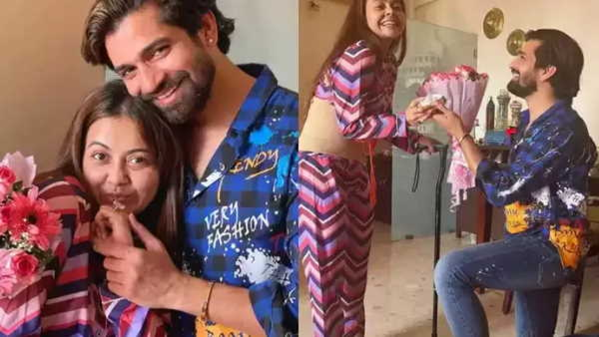 देवोलीना और विशाल ने दी इंगेजमेंट की जानकारी