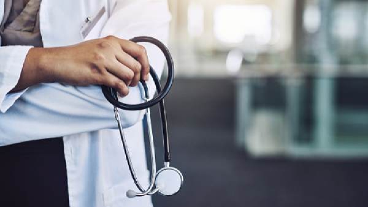 Dhami government is going to take a big step to give mountains to doctors This will be the advantage Dhami government is going to take a big step to give mountains to doctors This will be the advantage