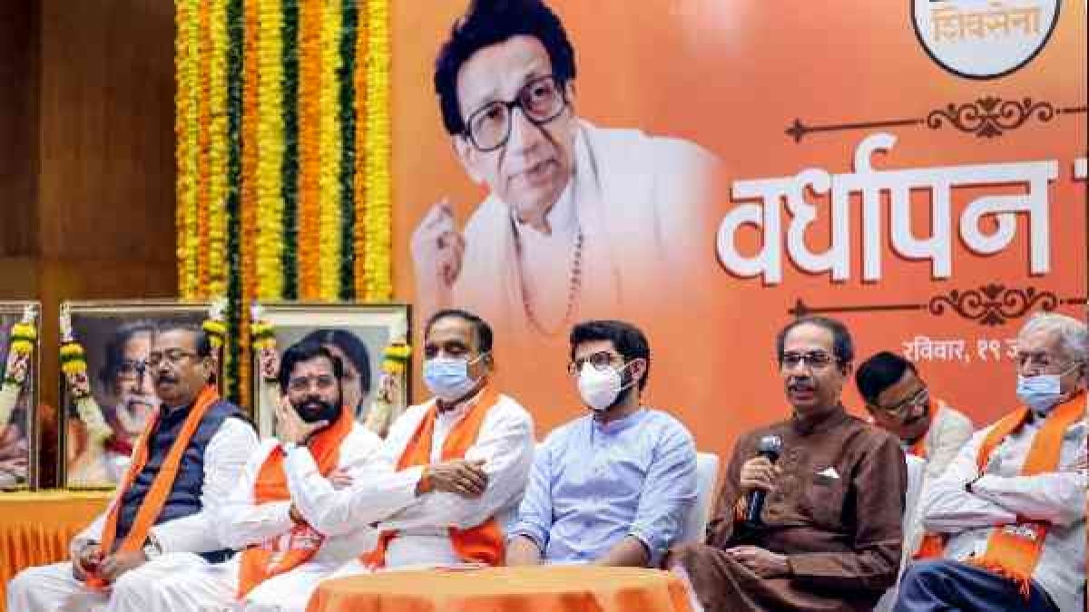 महाराष्ट्र विधानसभा में अब है फ्लोर टेस्ट की बारी ?