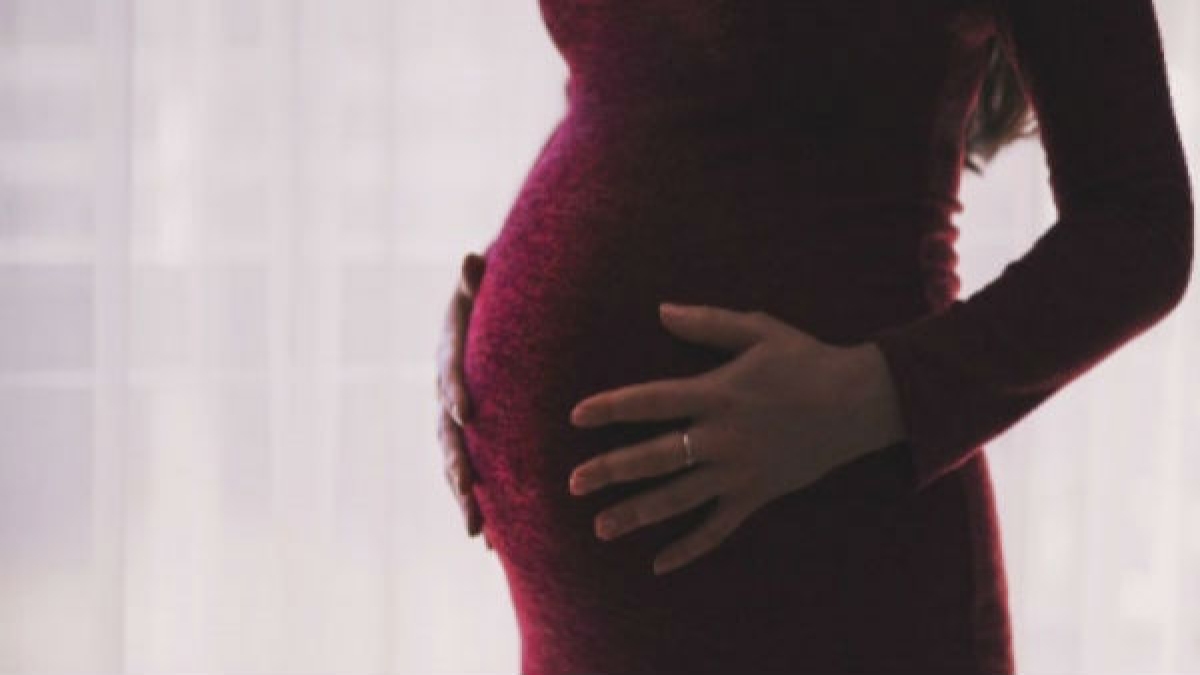 Unmarried woman moves SC After Delhi HC not giving permission to terminate 24 week pregnancy Unmarried woman moves SC After Delhi HC not giving permission to terminate 24 week pregnancy