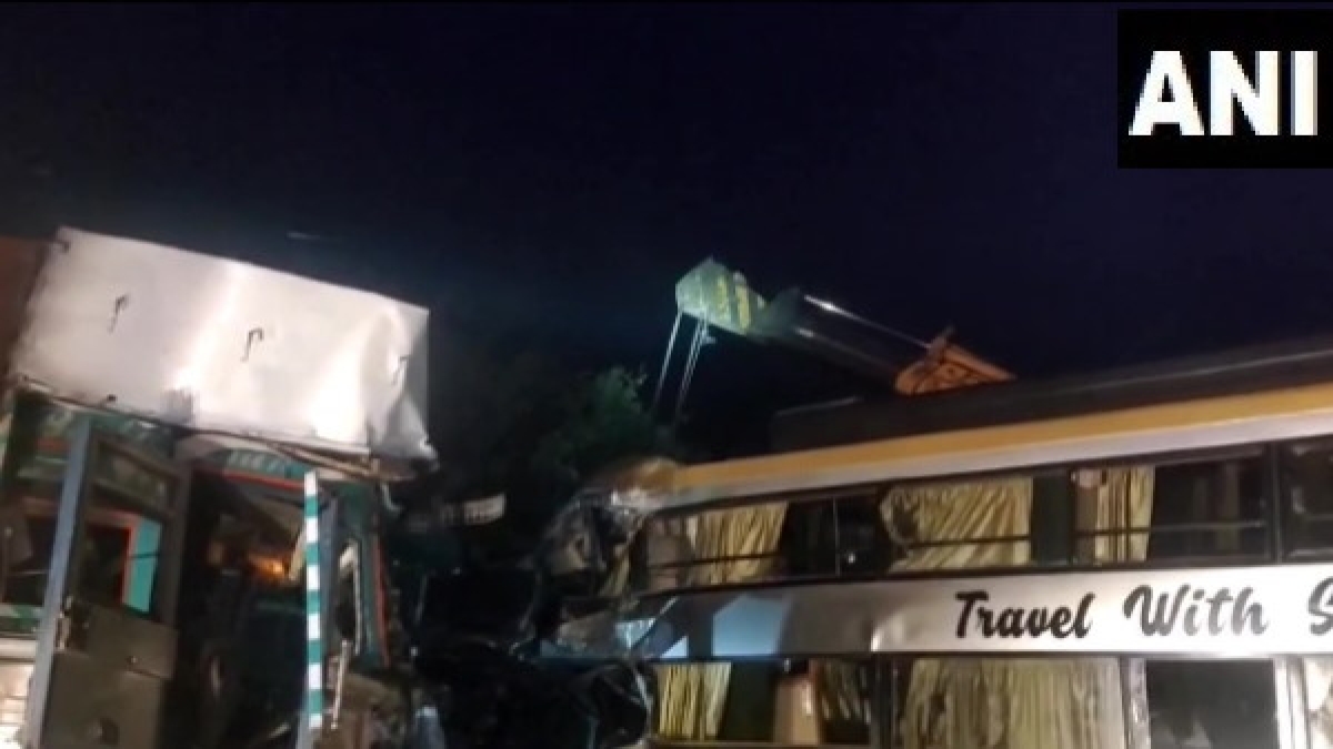 Five persons lost life in collision between bus and truck in rampur Five persons lost life in collision between bus and truck in rampur