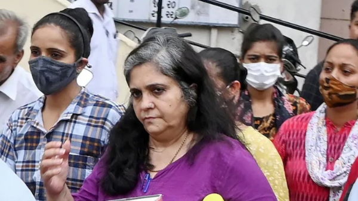 SIT claims Teesta Setalvad part of conspiracy to defame Gujarat govt with the help of Ahmed Patel SIT claims Teesta Setalvad part of conspiracy to defame Gujarat govt with the help of Ahmed Patel
