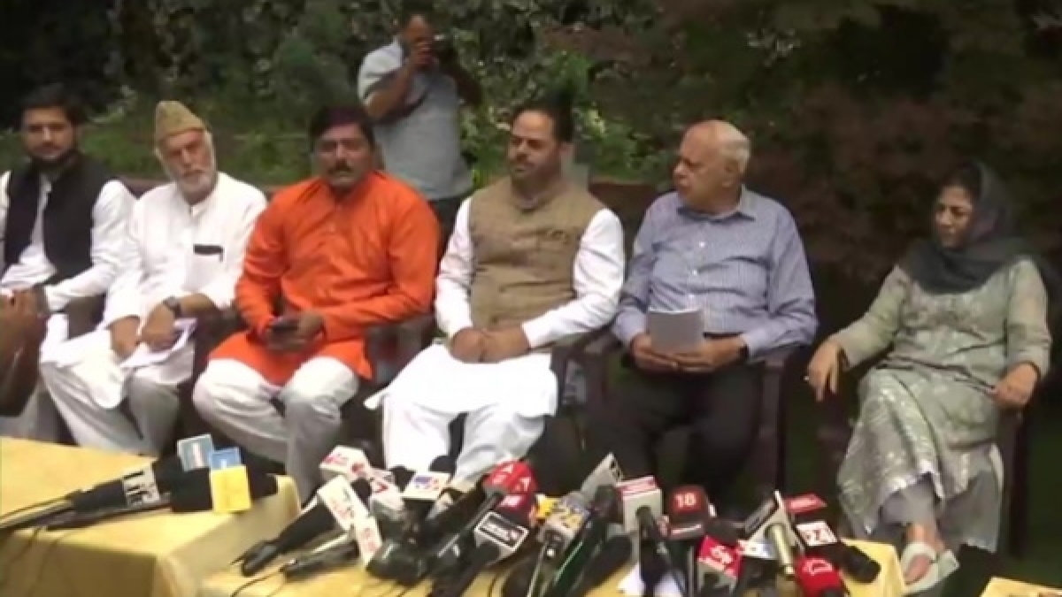 Jammu Kashmir Farooq Abdullah J&K electoral roll row Manoj Sinha Jammu Kashmir Farooq Abdullah J&K electoral roll row Manoj Sinha