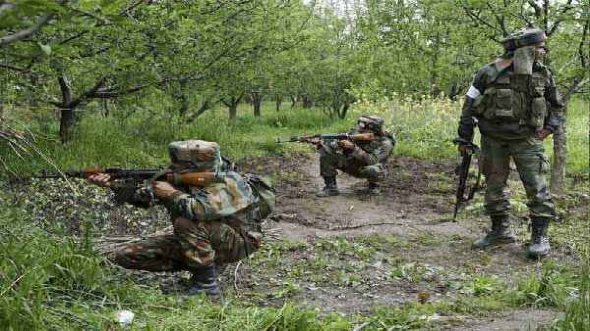 Encounter in Ahwatoo area Kulgam Encounter in Ahwatoo area Kulgam