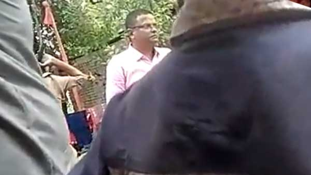 रास्ते को लेकर महिलाओं ने किया था विरोध