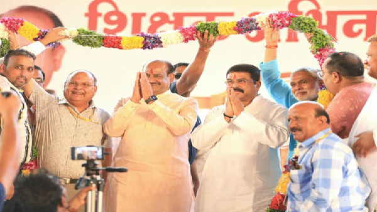 dharmandra pradhan dharmandra pradhan