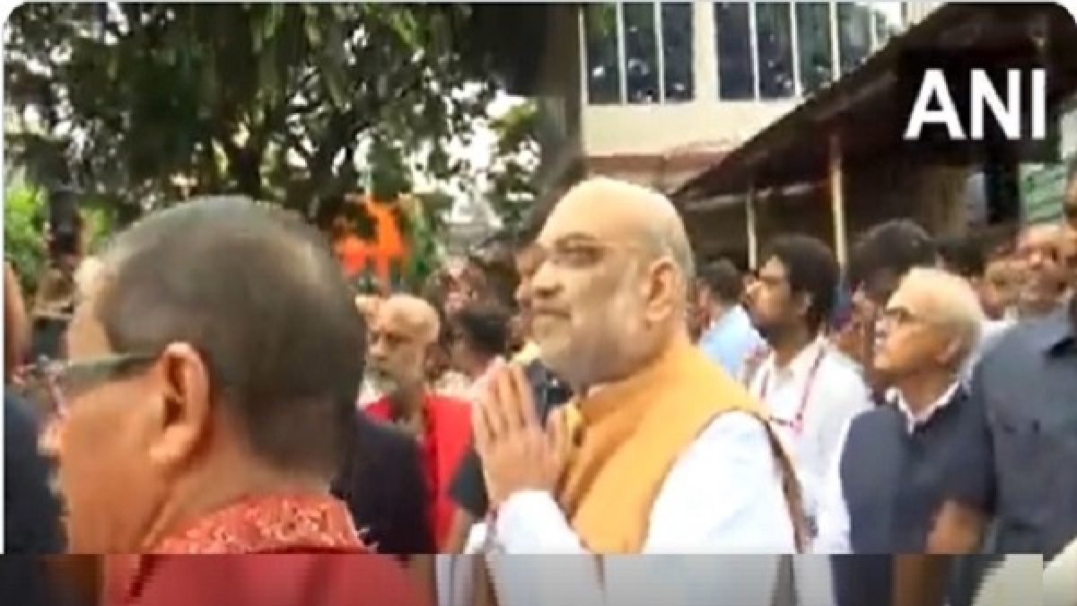 कामाख्या मंदिर पहुंचे अमित शाह, मां की पूजा-अर्चना की कामाख्या मंदिर पहुंचे अमित शाह, मां की पूजा-अर्चना की