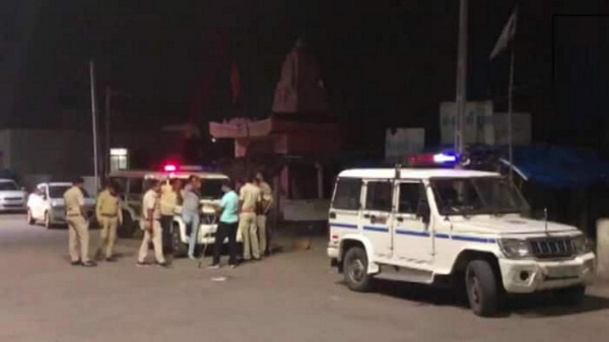 Fights, clashes and stone pelting in Gujarat Garba events, Vadodara, Surat and Kheda updates Fights, clashes and stone pelting in Gujarat Garba events, Vadodara, Surat and Kheda updates